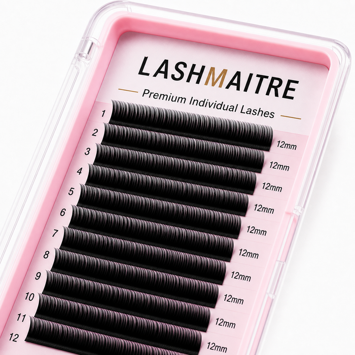 Close-up of LASHMAITRE Premium Classic lash fibers and curl profile for half set approval